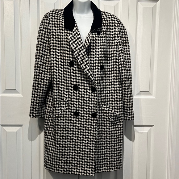 The Limited Jackets & Blazers - The Limited Wool Black/White Houndstooth Double Breasted Lined Coat‎ Size 10